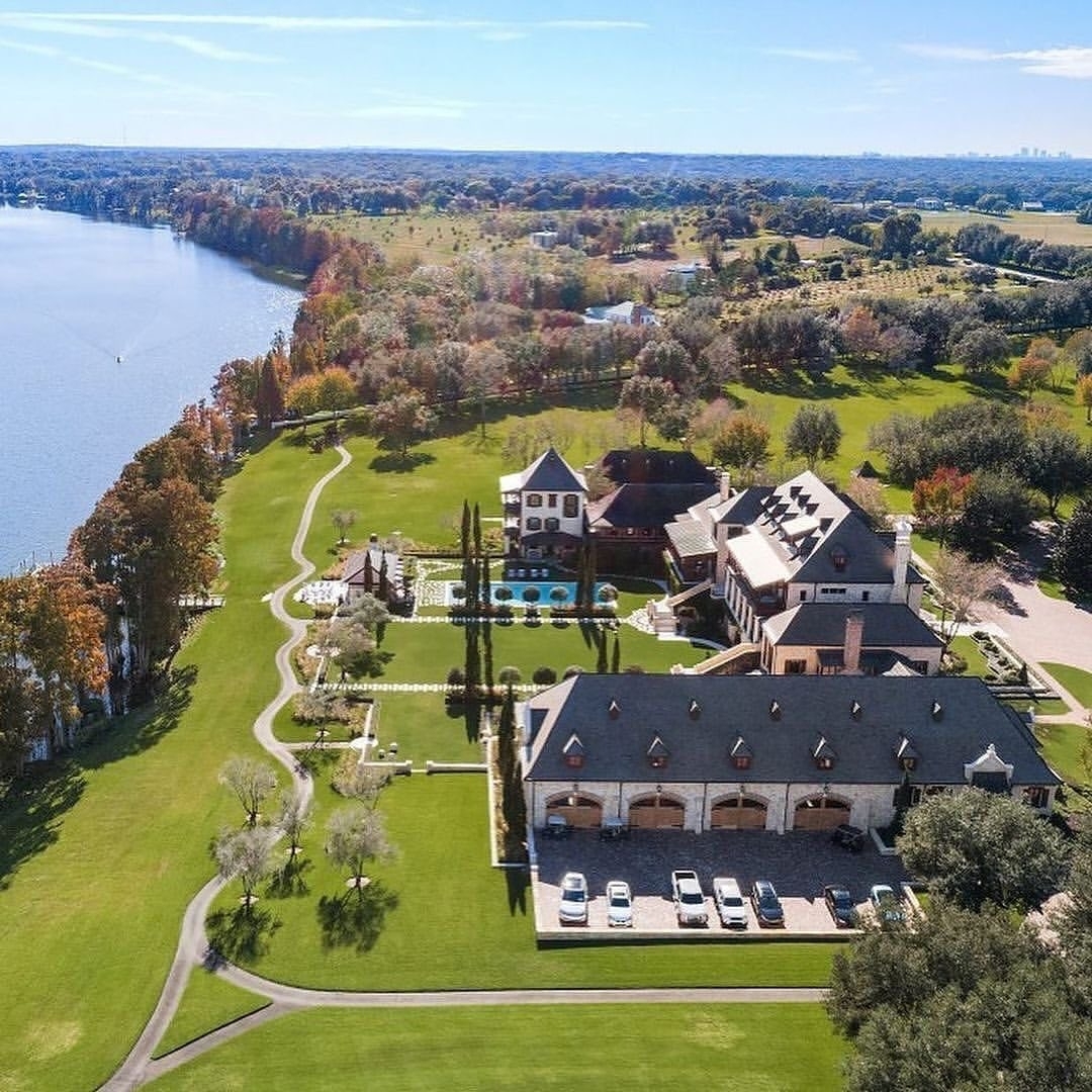 Inside a brand new $6,200,000 Virginia home with an incredible design listed by @pocketlisting.io 😍⁠